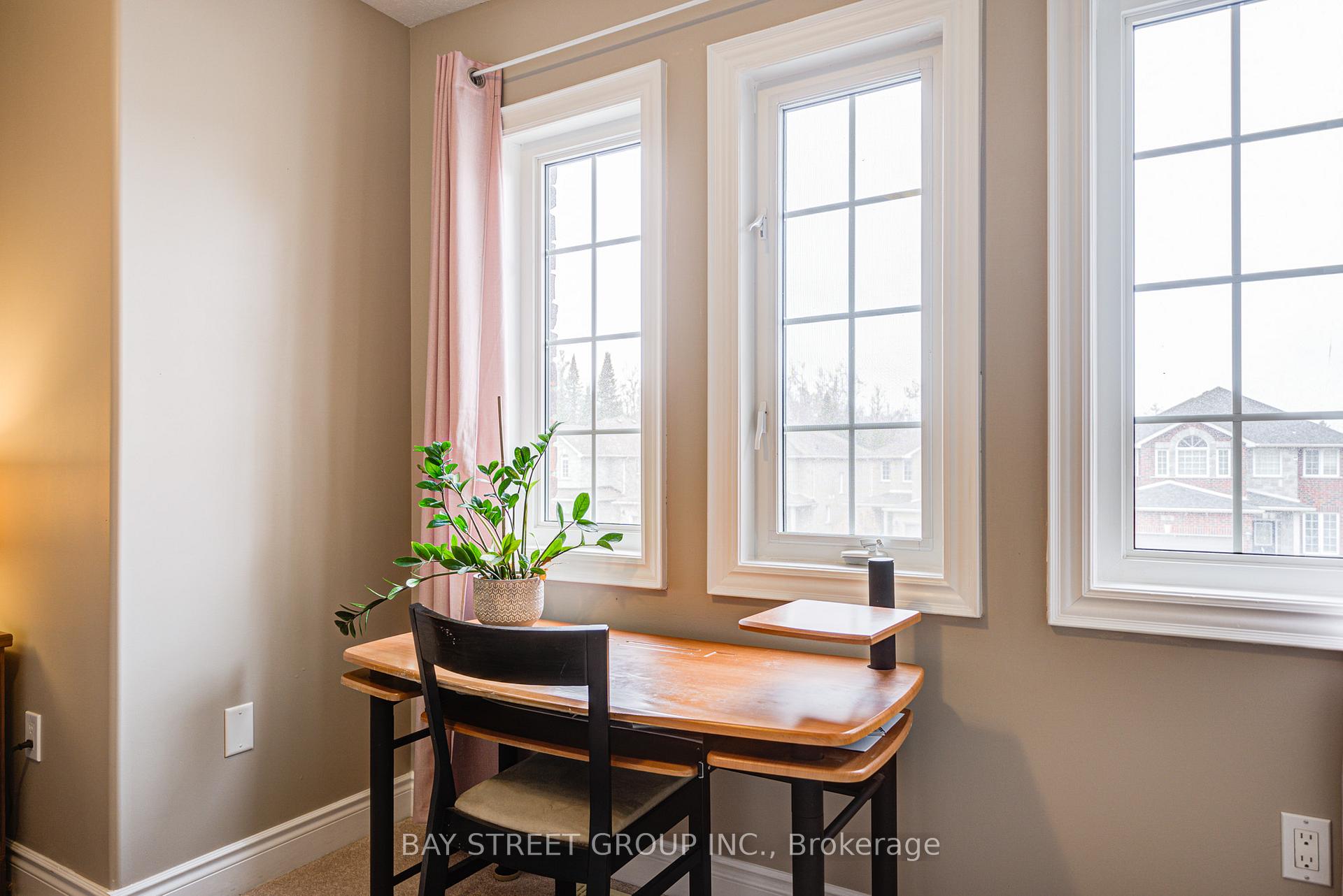 Photo 34 of 77 Graihawk Drive, Barrie, Ardagh — HOMEH