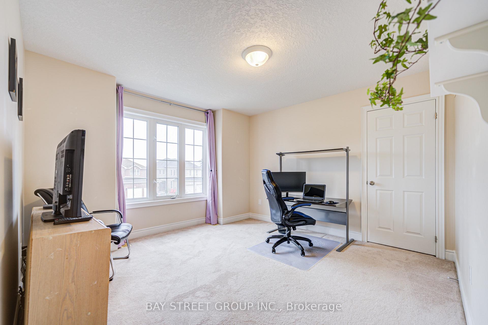 Photo 29 of 77 Graihawk Drive, Barrie, Ardagh — HOMEH