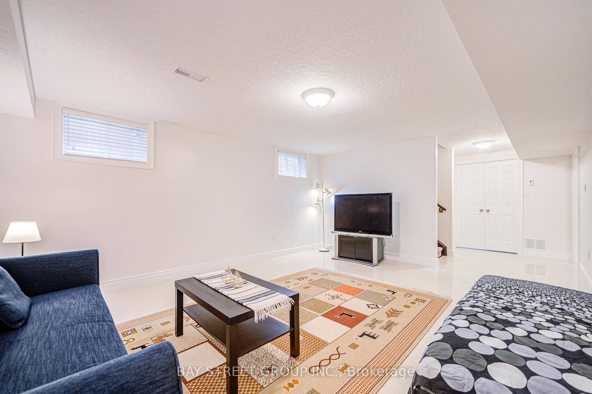 Photo 42 of 77 Graihawk Drive, Barrie, Ardagh — HOMEH