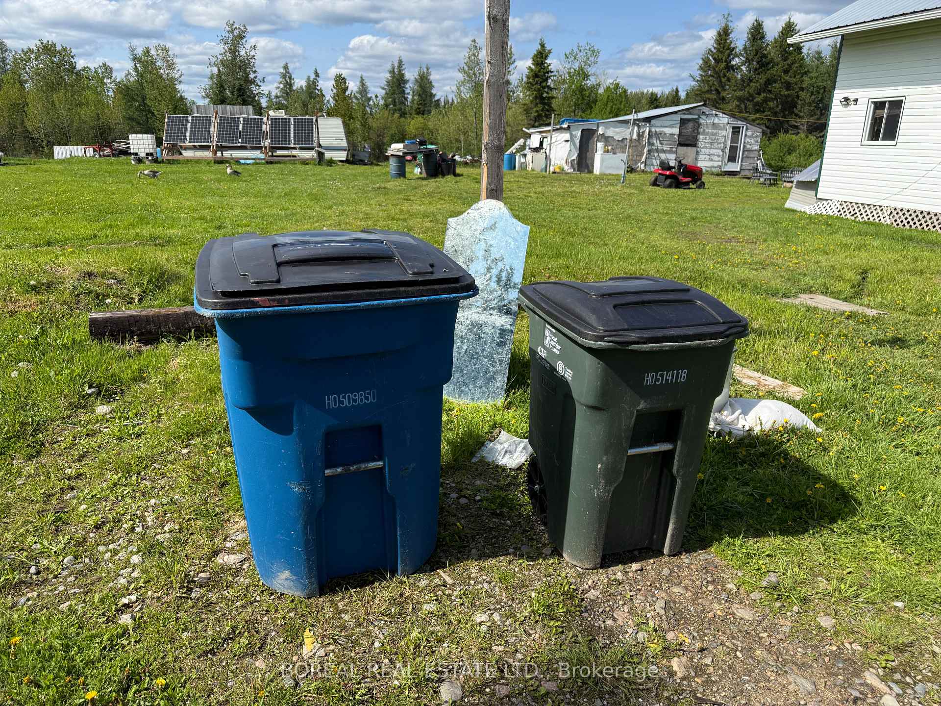 Photo 19 of 295-299 Bentley Lake Road, Cochrane — HOMEH