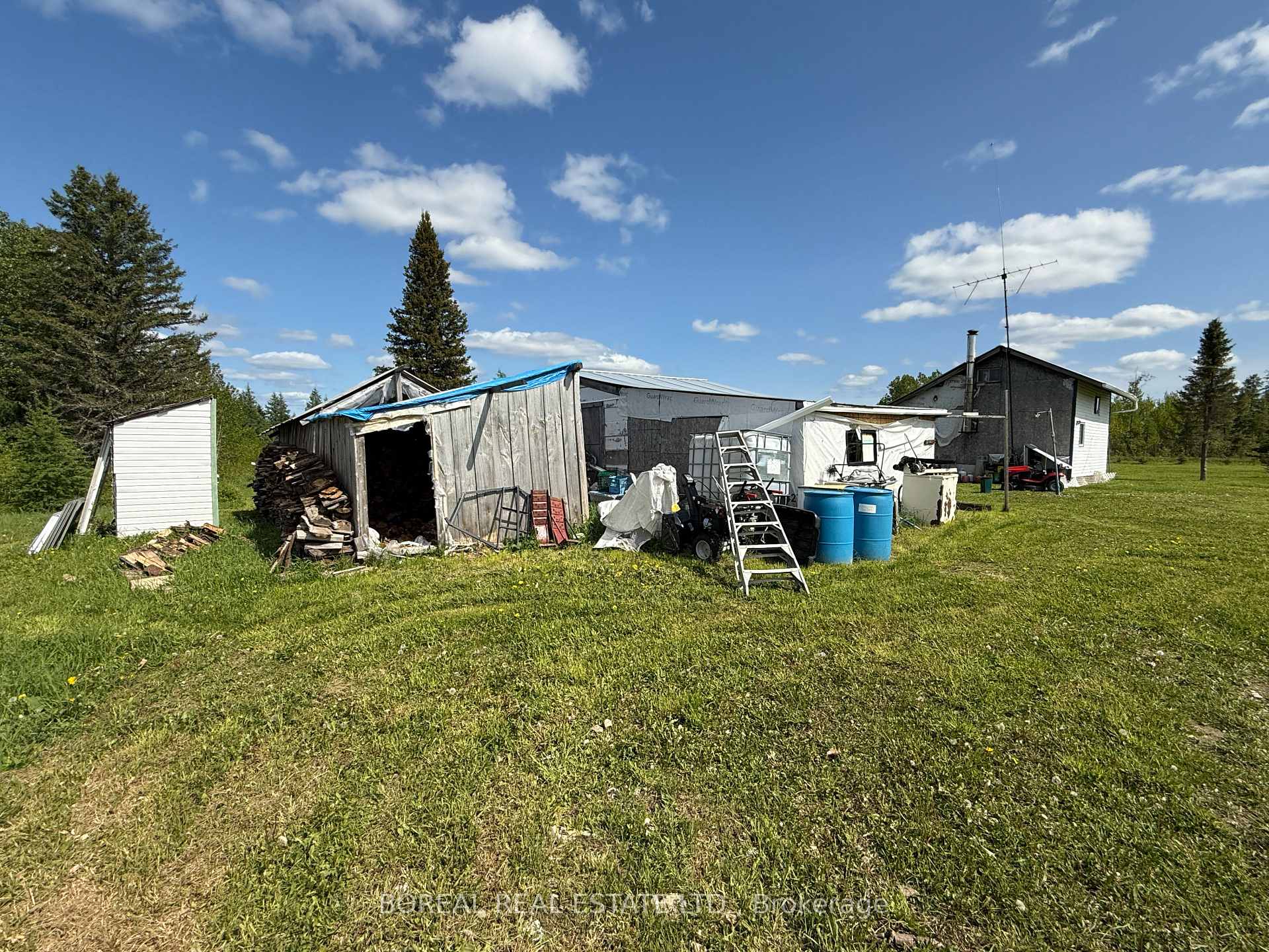 Photo 27 of 295-299 Bentley Lake Road, Cochrane — HOMEH