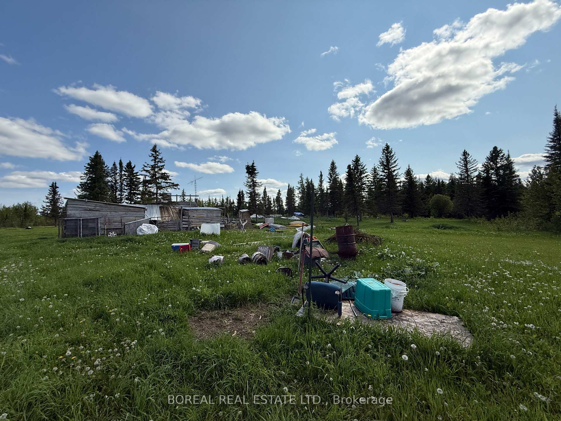 Photo 31 of 295-299 Bentley Lake Road, Cochrane — HOMEH