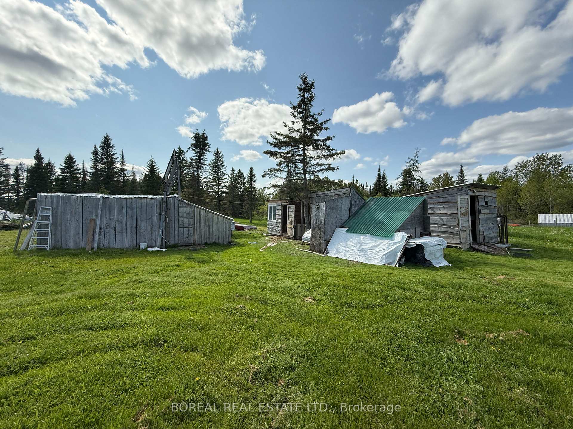 Photo 29 of 295-299 Bentley Lake Road, Cochrane — HOMEH