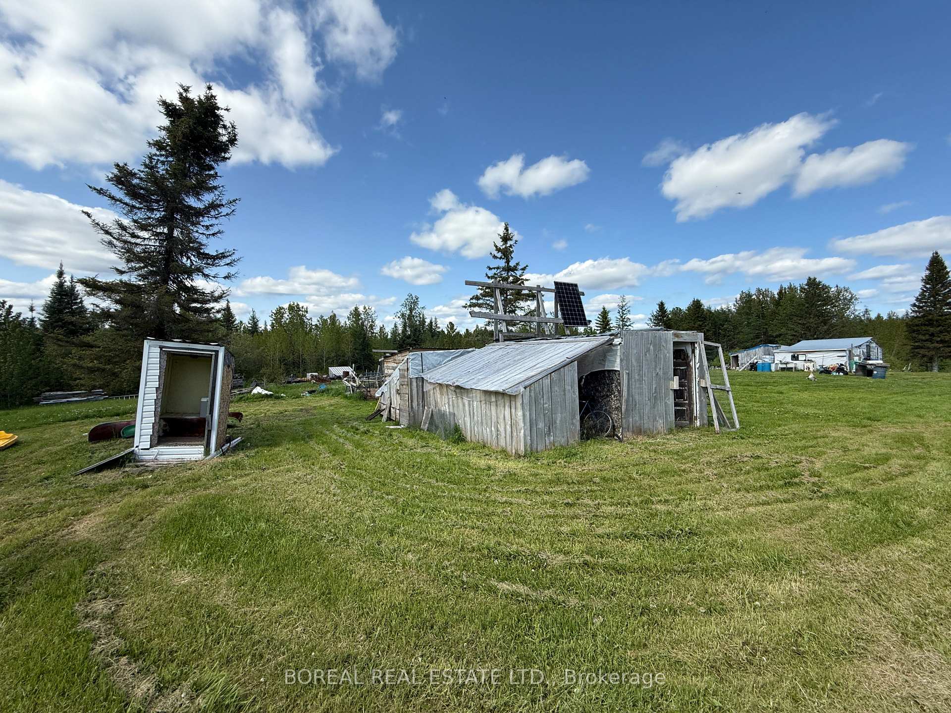 Photo 28 of 295-299 Bentley Lake Road, Cochrane — HOMEH