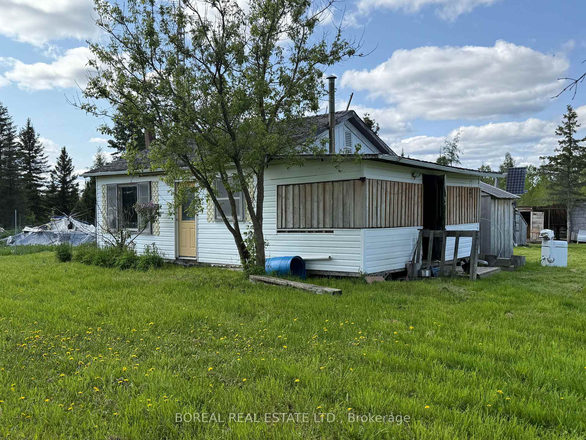Photo 34 of 295-299 Bentley Lake Road, Cochrane — HOMEH