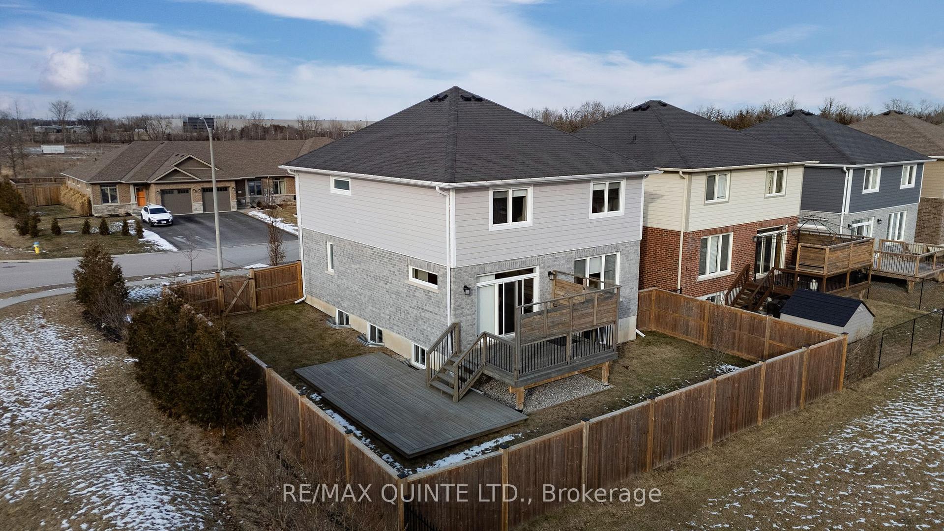 Photo 35 of 75 Spruce Gardens, Belleville, Belleville Ward — HOMEH