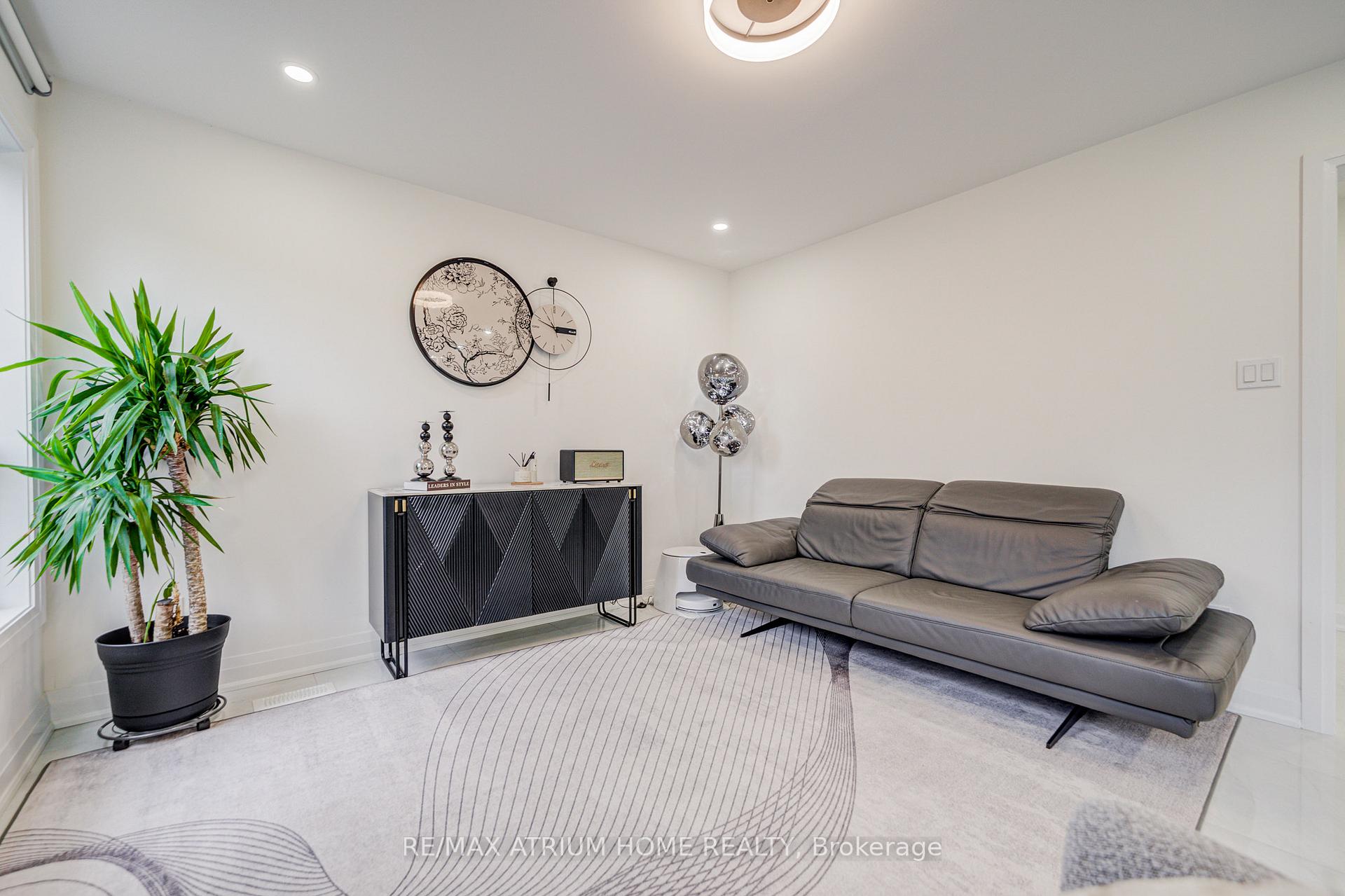 Photo 16 of 37 Landsdown Crescent, Markham, Wismer — HOMEH