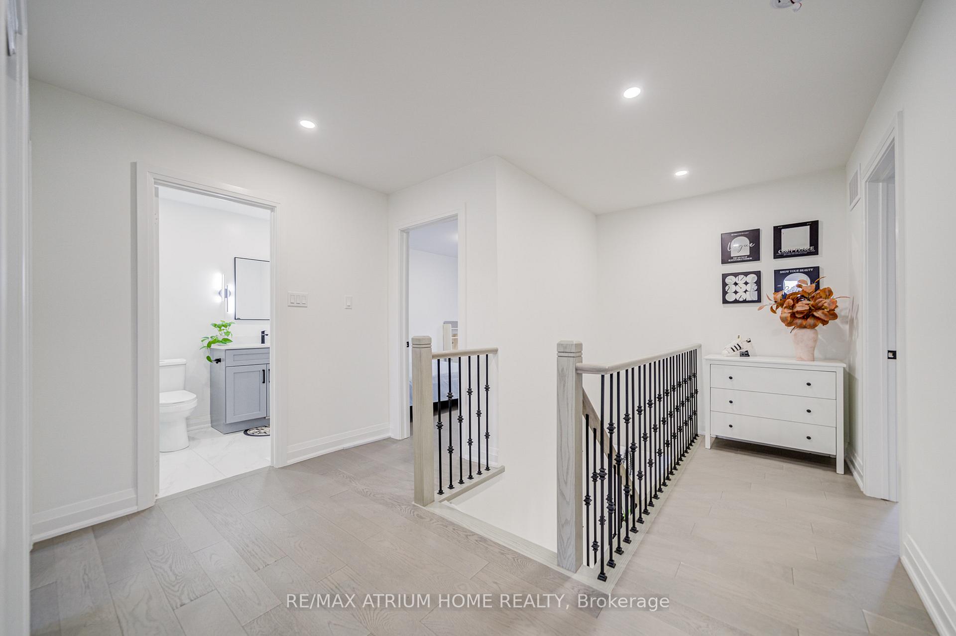 Photo 20 of 37 Landsdown Crescent, Markham, Wismer — HOMEH
