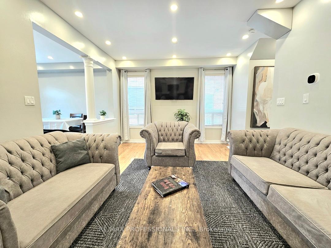 Photo 2 of 89 Calm Waters Crescent, Brampton, Madoc — HOMEH