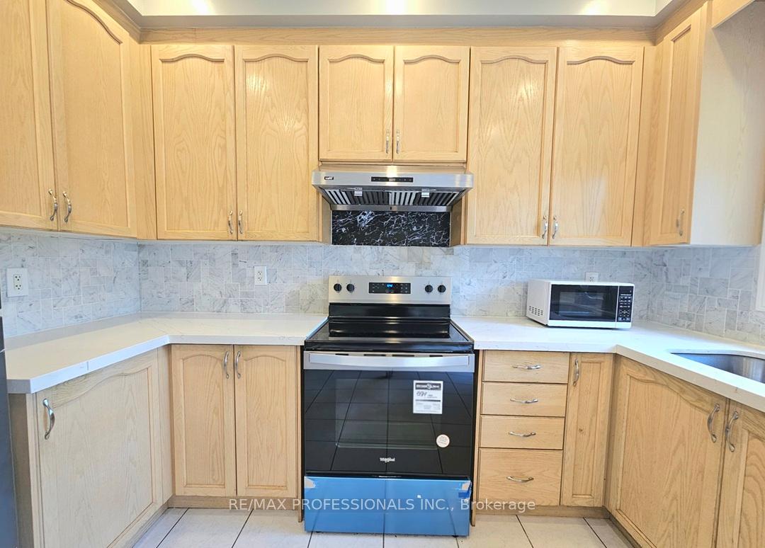 Photo 23 of 89 Calm Waters Crescent, Brampton, Madoc — HOMEH