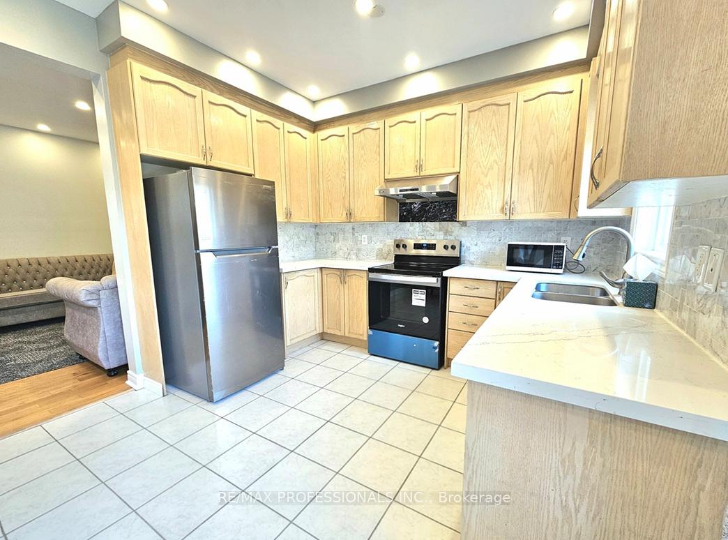 Photo 15 of 89 Calm Waters Crescent, Brampton, Madoc — HOMEH
