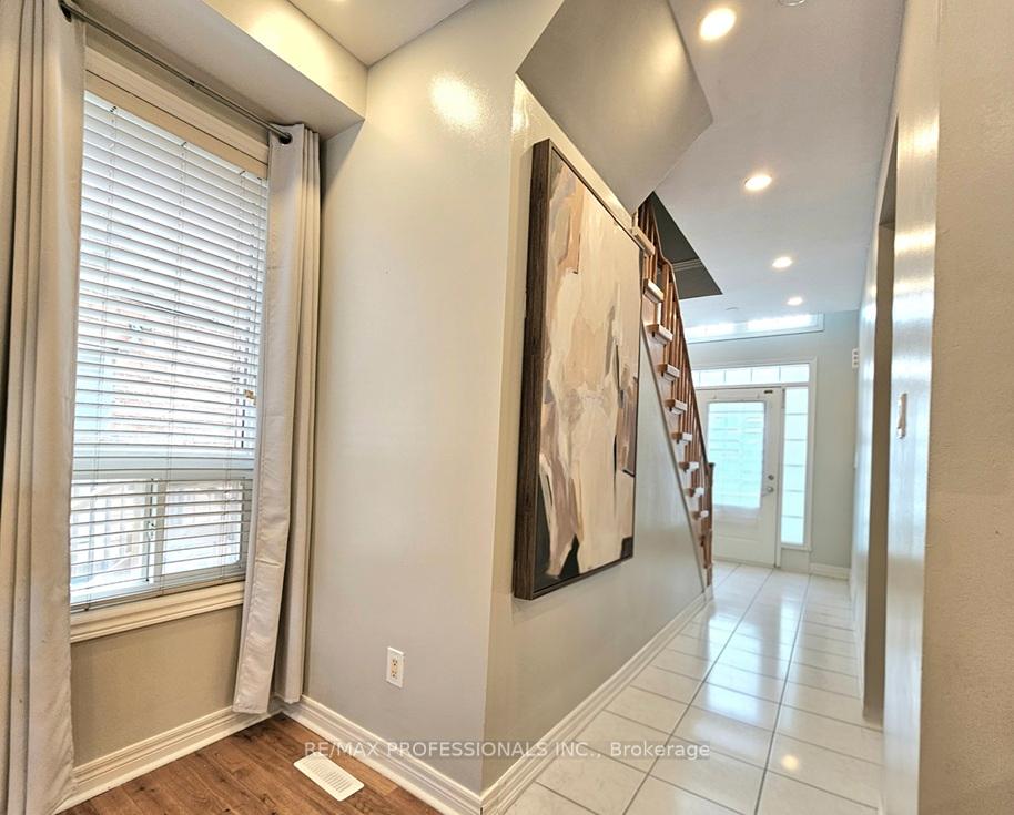 Photo 9 of 89 Calm Waters Crescent, Brampton, Madoc — HOMEH