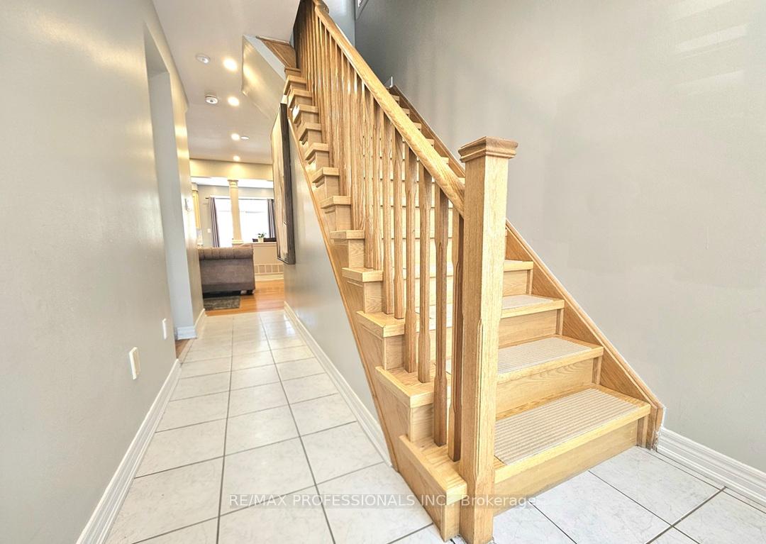Photo 16 of 89 Calm Waters Crescent, Brampton, Madoc — HOMEH