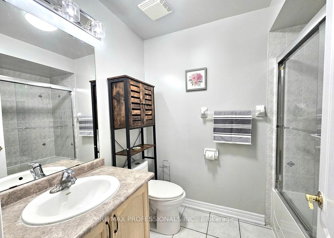Photo 11 of 89 Calm Waters Crescent, Brampton, Madoc — HOMEH