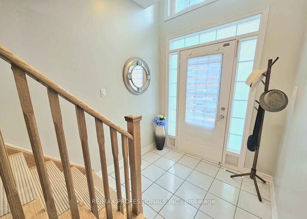 Photo 24 of 89 Calm Waters Crescent, Brampton, Madoc — HOMEH