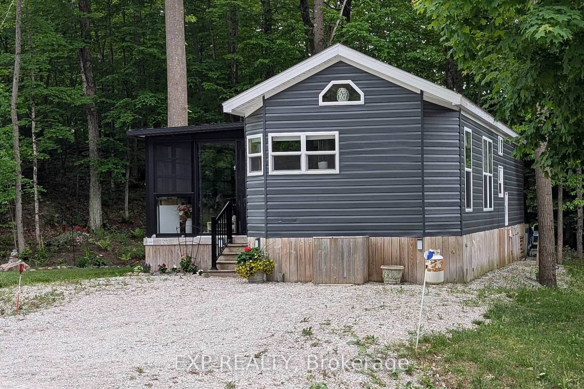 Photo 3 of Unit 198, 1082 Shamrock Marina Road, Gravenhurst, Morrison — HOMEH