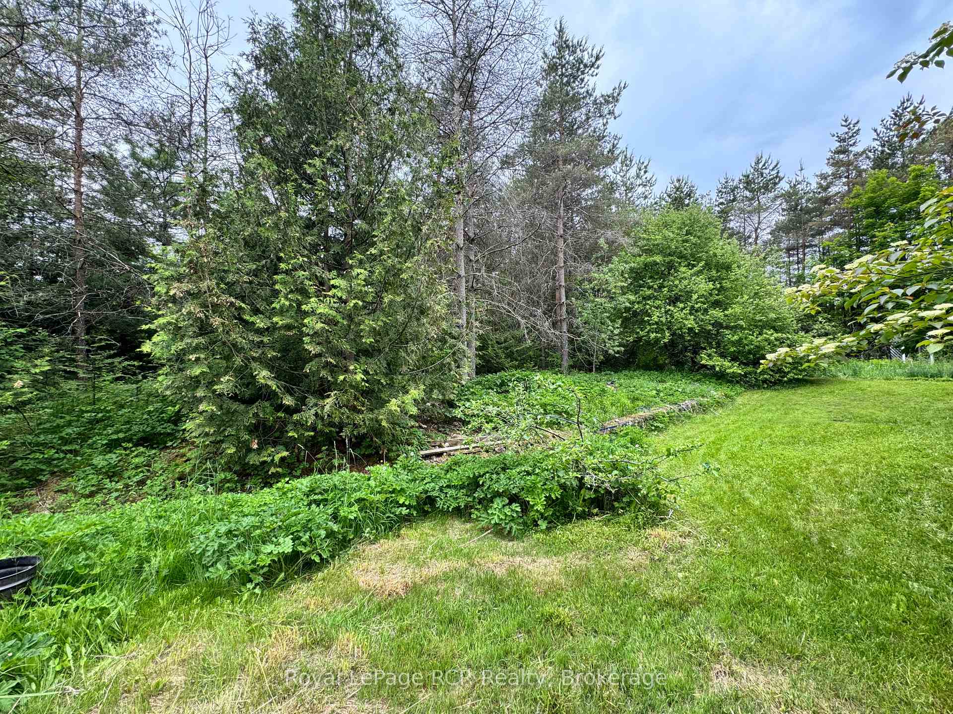 Photo 21 of 585250 Sideroad 10 A, Grey Highlands — HOMEH