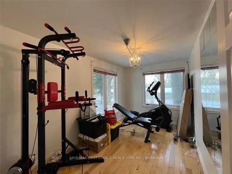 Photo 3 of 1249 Indian Road, Mississauga, Lorne Park — HOMEH