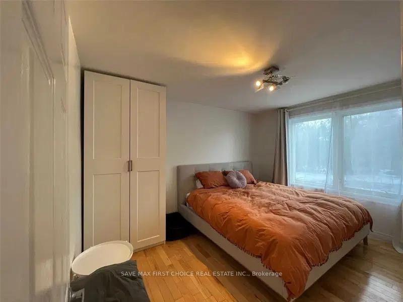 Photo 11 of 1249 Indian Road, Mississauga, Lorne Park — HOMEH