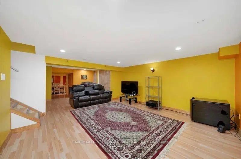 Photo 16 of 1249 Indian Road, Mississauga, Lorne Park — HOMEH