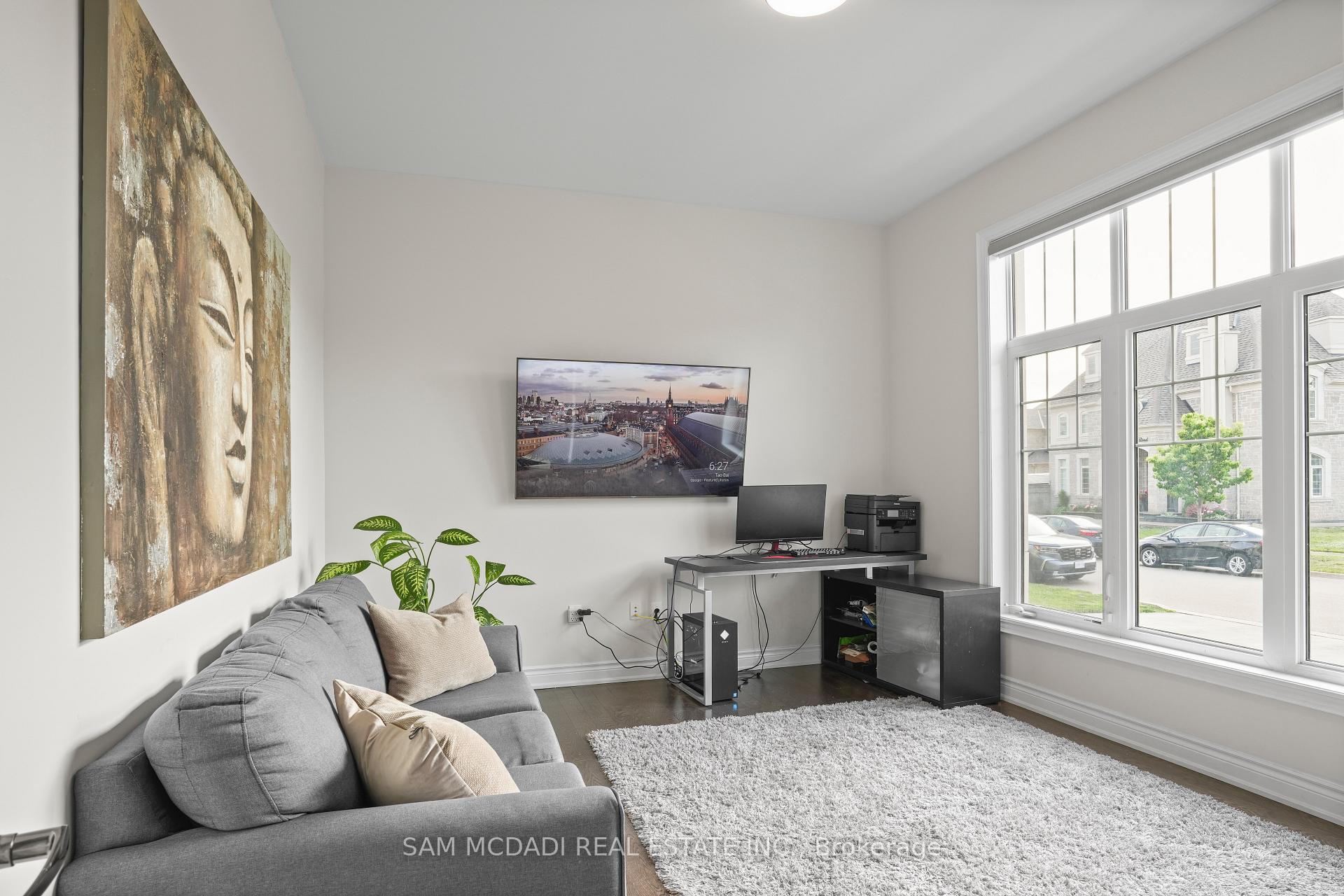 Photo 3 of 11 Burlwood Road, Brampton, Vales of Castlemore — HOMEH