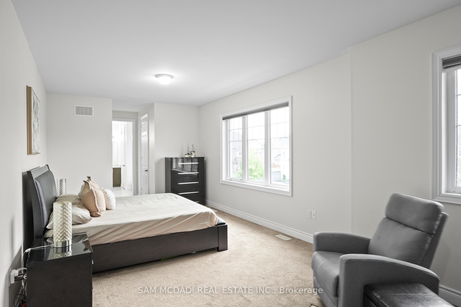 Photo 23 of 11 Burlwood Road, Brampton, Vales of Castlemore — HOMEH