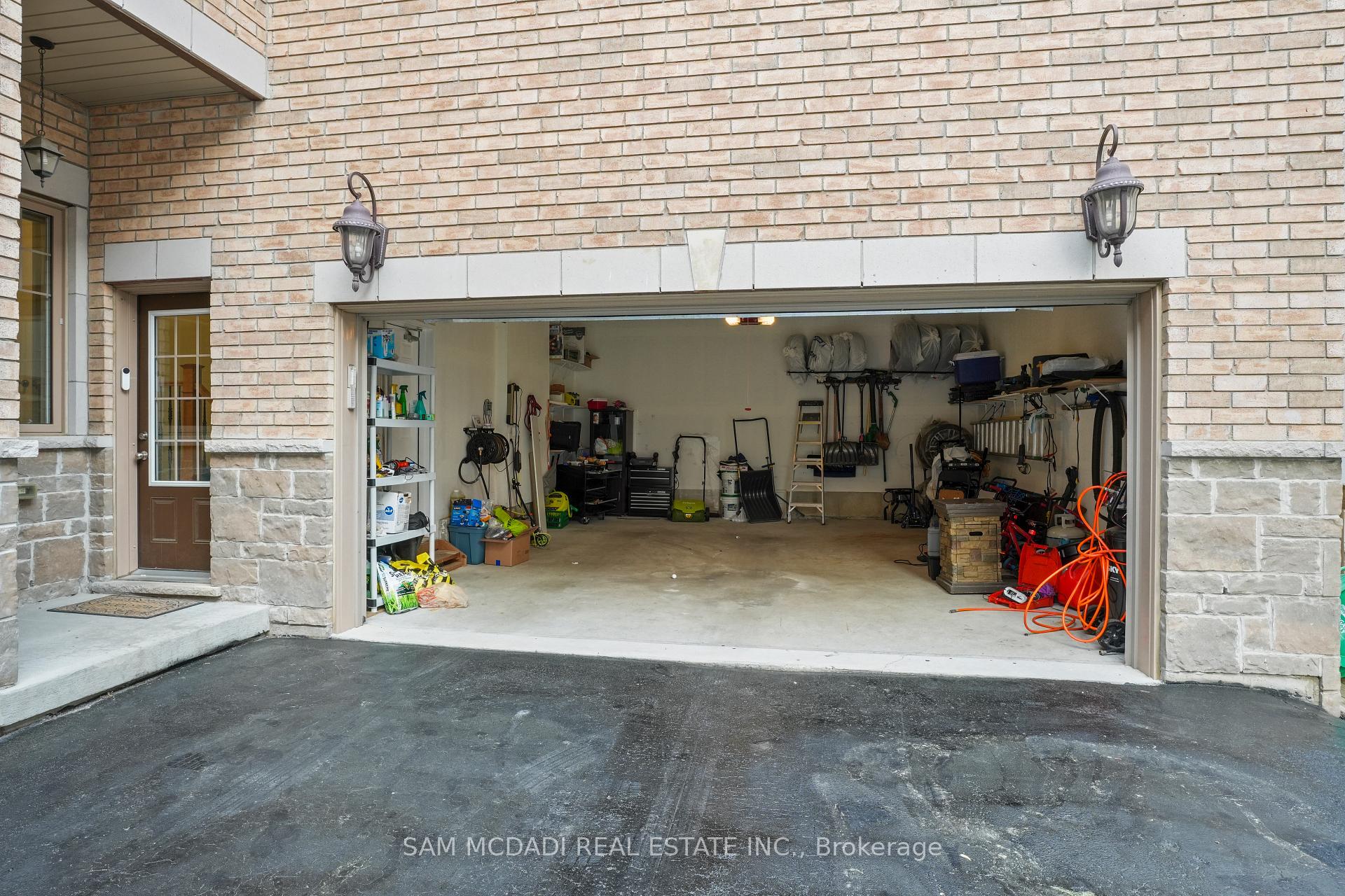 Photo 49 of 11 Burlwood Road, Brampton, Vales of Castlemore — HOMEH