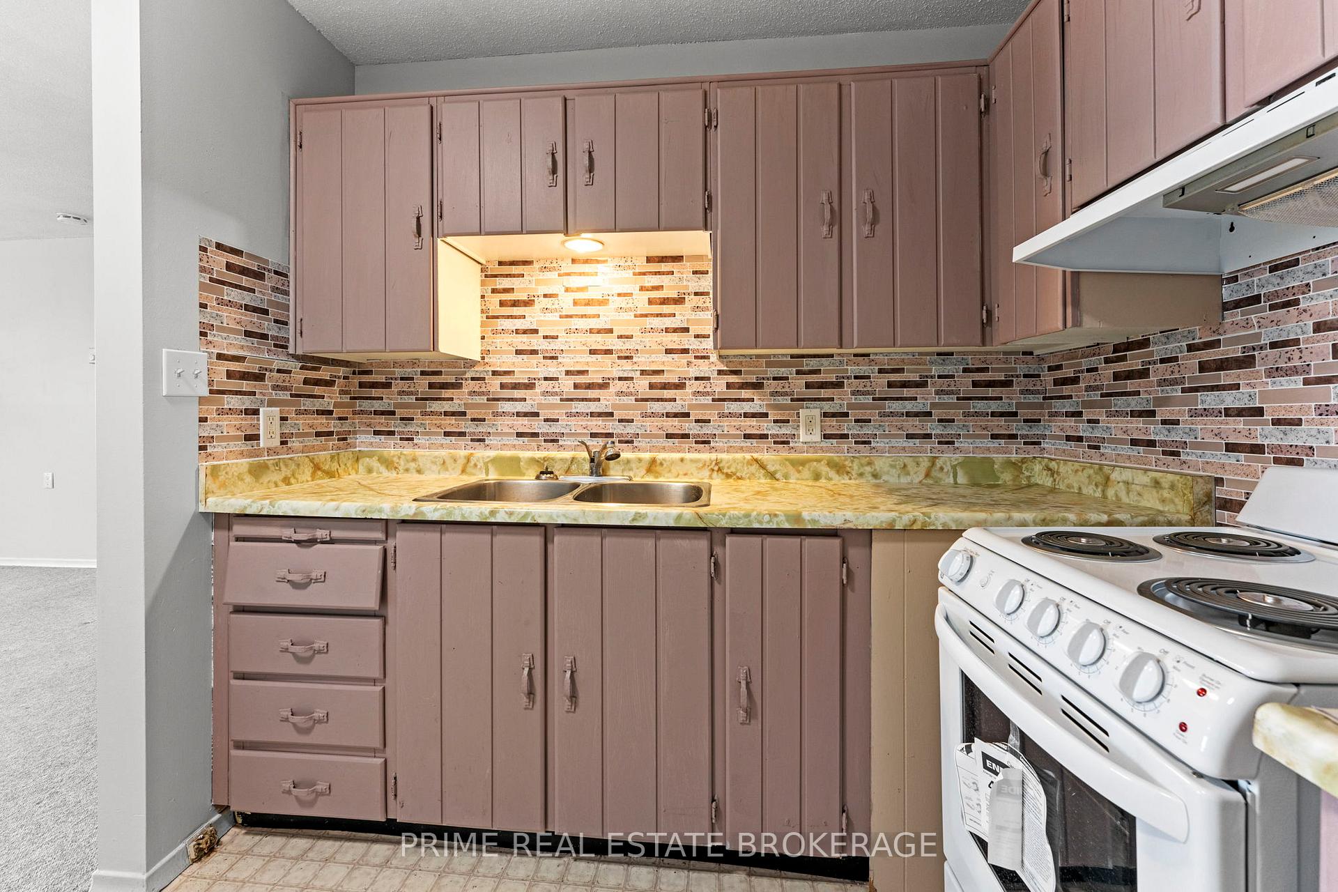 Photo 4 of 412 Ross Street, Huron-Kinloss — HOMEH