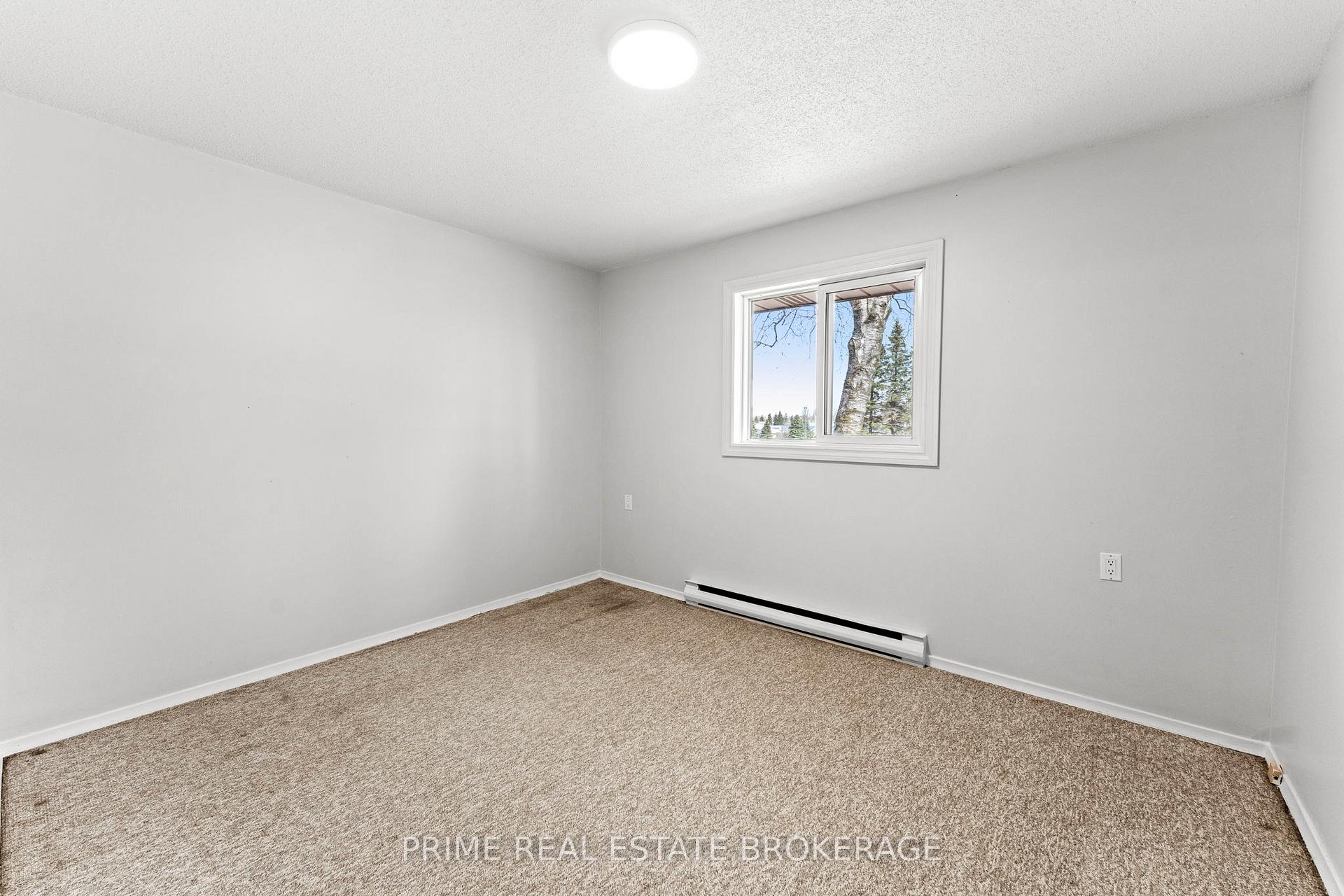 Photo 31 of 412 Ross Street, Huron-Kinloss — HOMEH