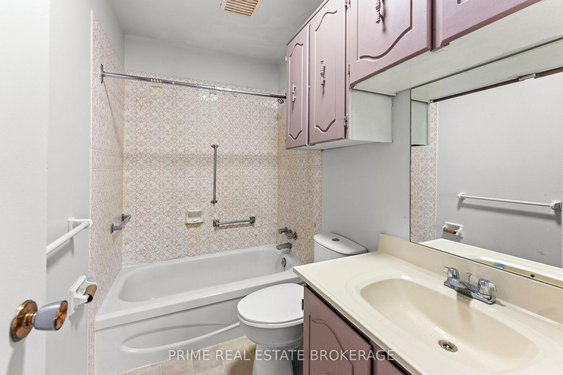 Photo 5 of 412 Ross Street, Huron-Kinloss — HOMEH