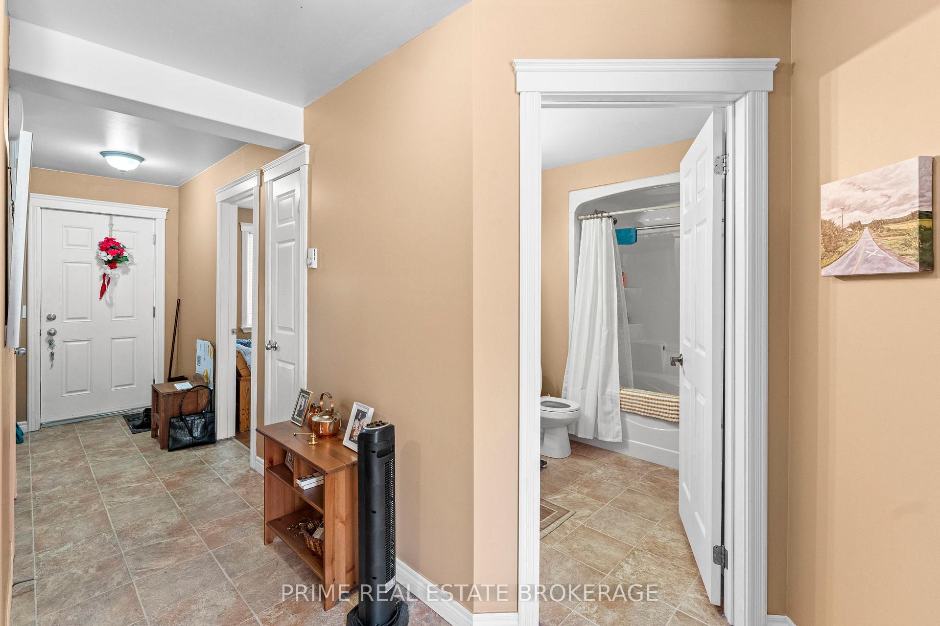 Photo 20 of 412 Ross Street, Huron-Kinloss — HOMEH