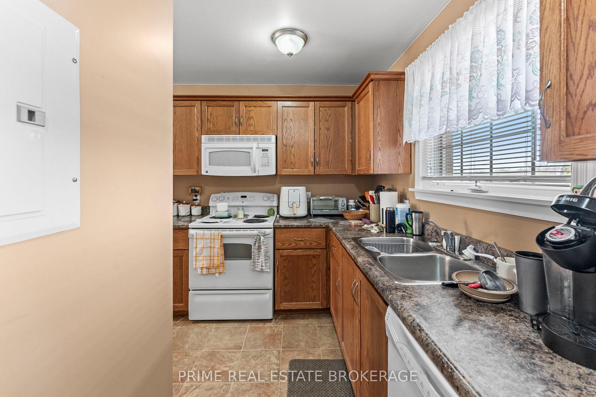 Photo 27 of 412 Ross Street, Huron-Kinloss — HOMEH