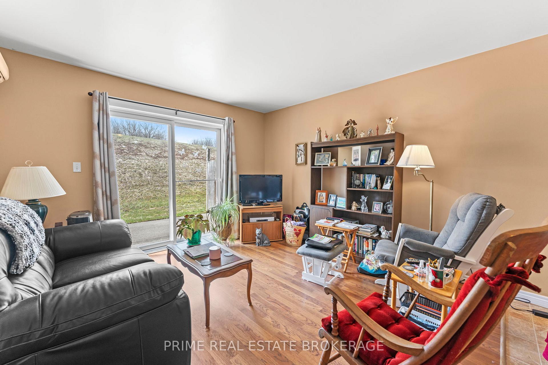 Photo 26 of 412 Ross Street, Huron-Kinloss — HOMEH