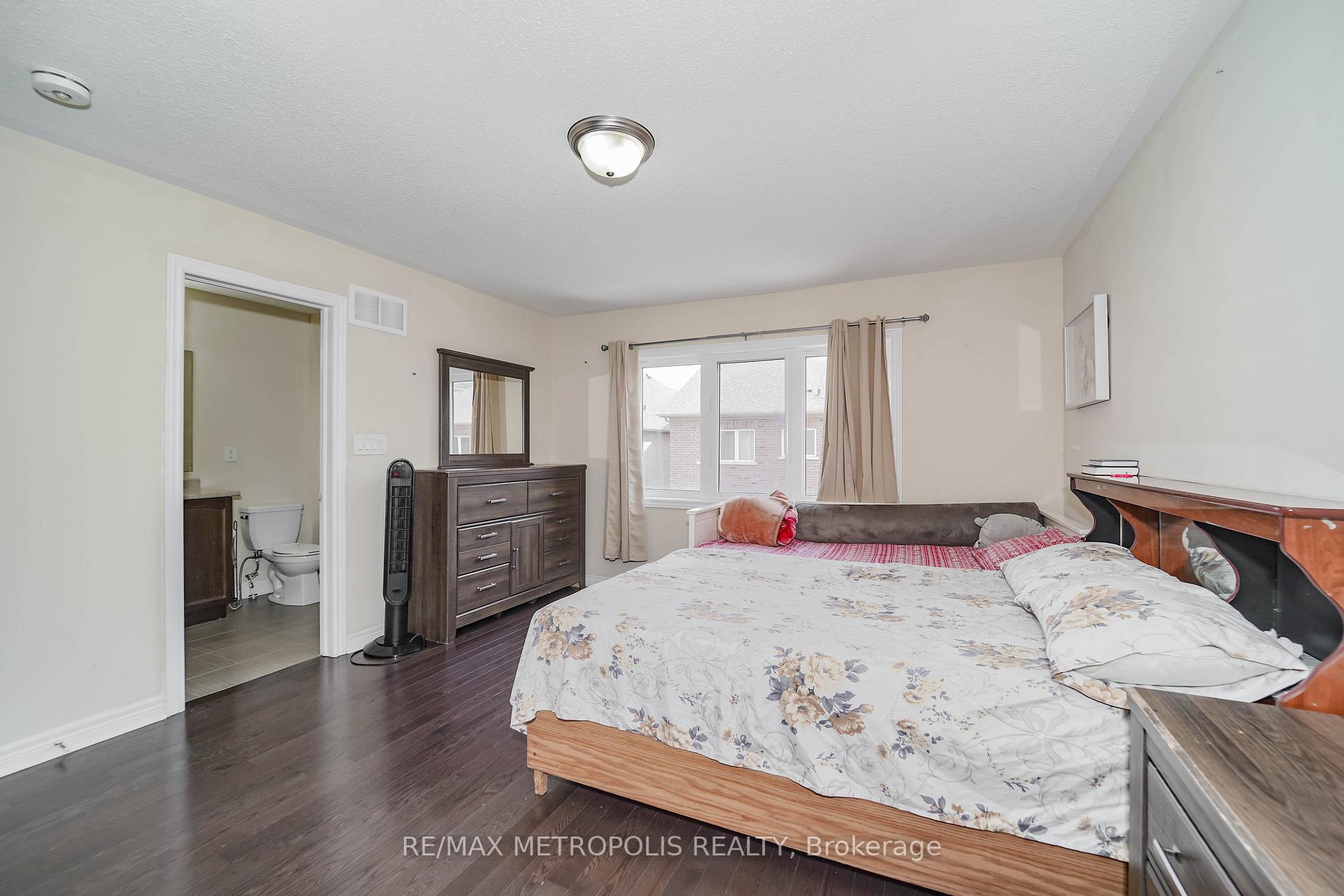 Photo 22 of 55 Pennycross Crescent, Brampton, Northwest Brampton — HOMEH