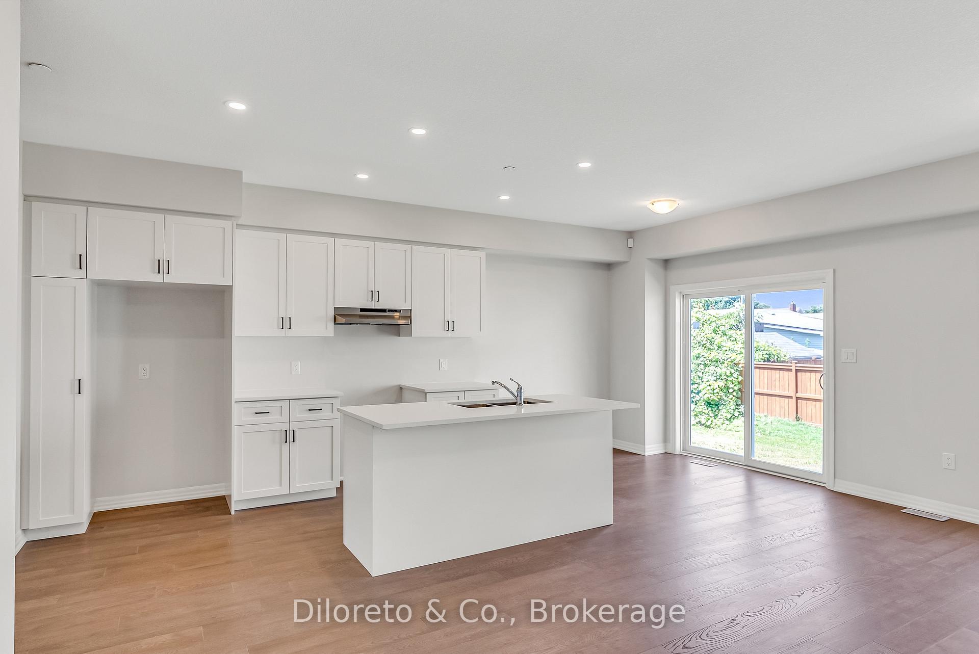 Photo 8 of 6 Bromley Drive, St. Catharines, Port Weller — HOMEH
