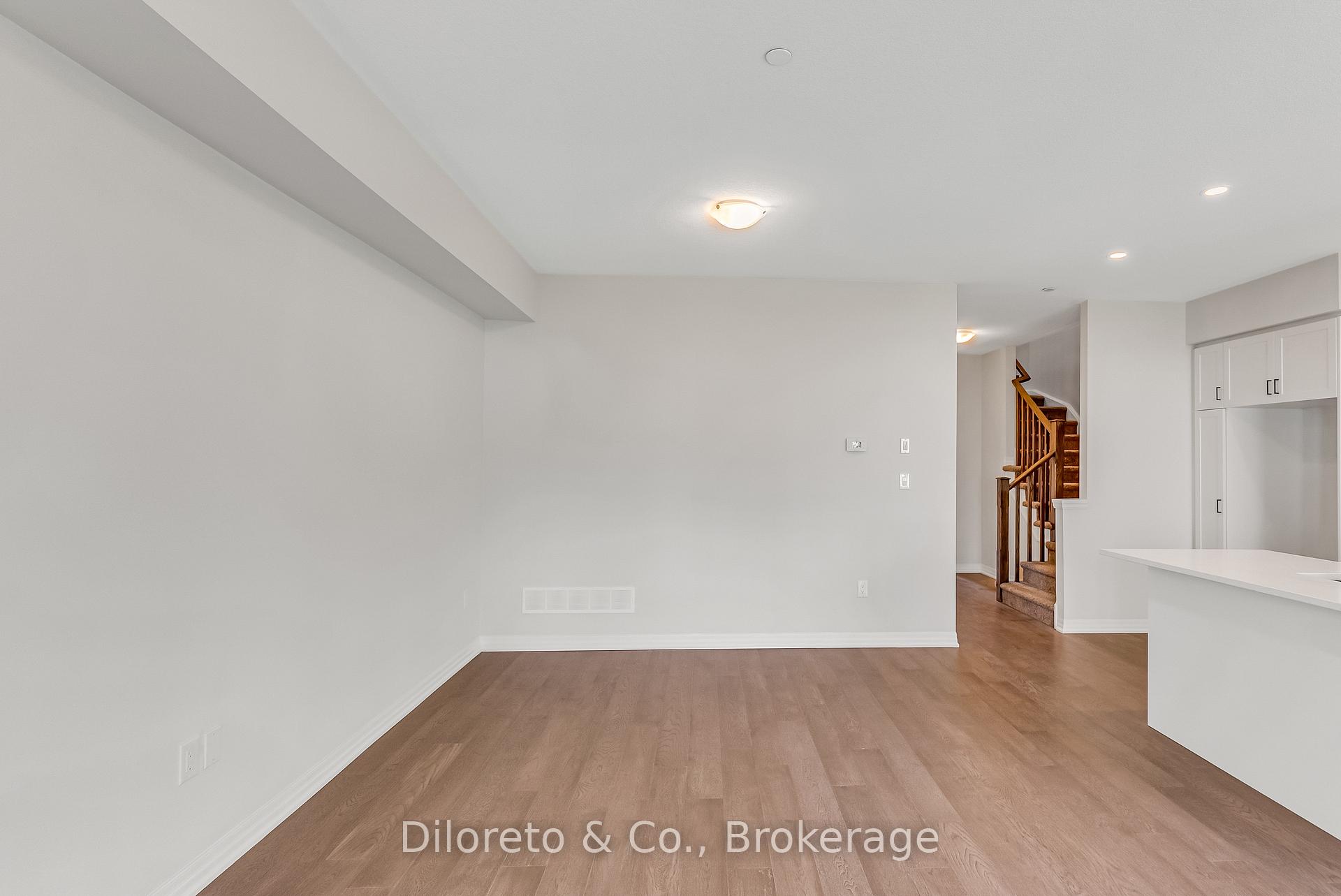 Photo 7 of 6 Bromley Drive, St. Catharines, Port Weller — HOMEH