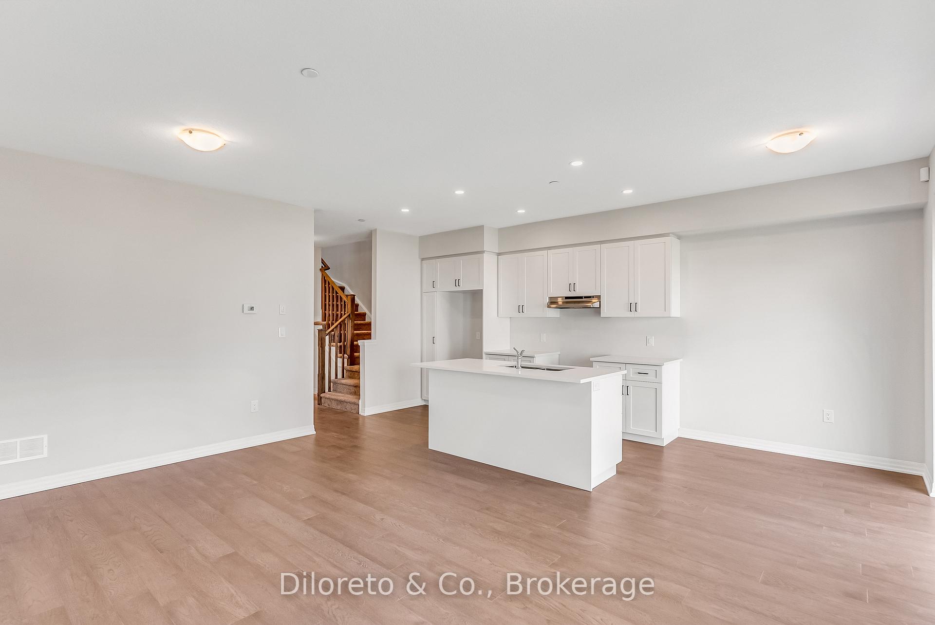 Photo 10 of 6 Bromley Drive, St. Catharines, Port Weller — HOMEH