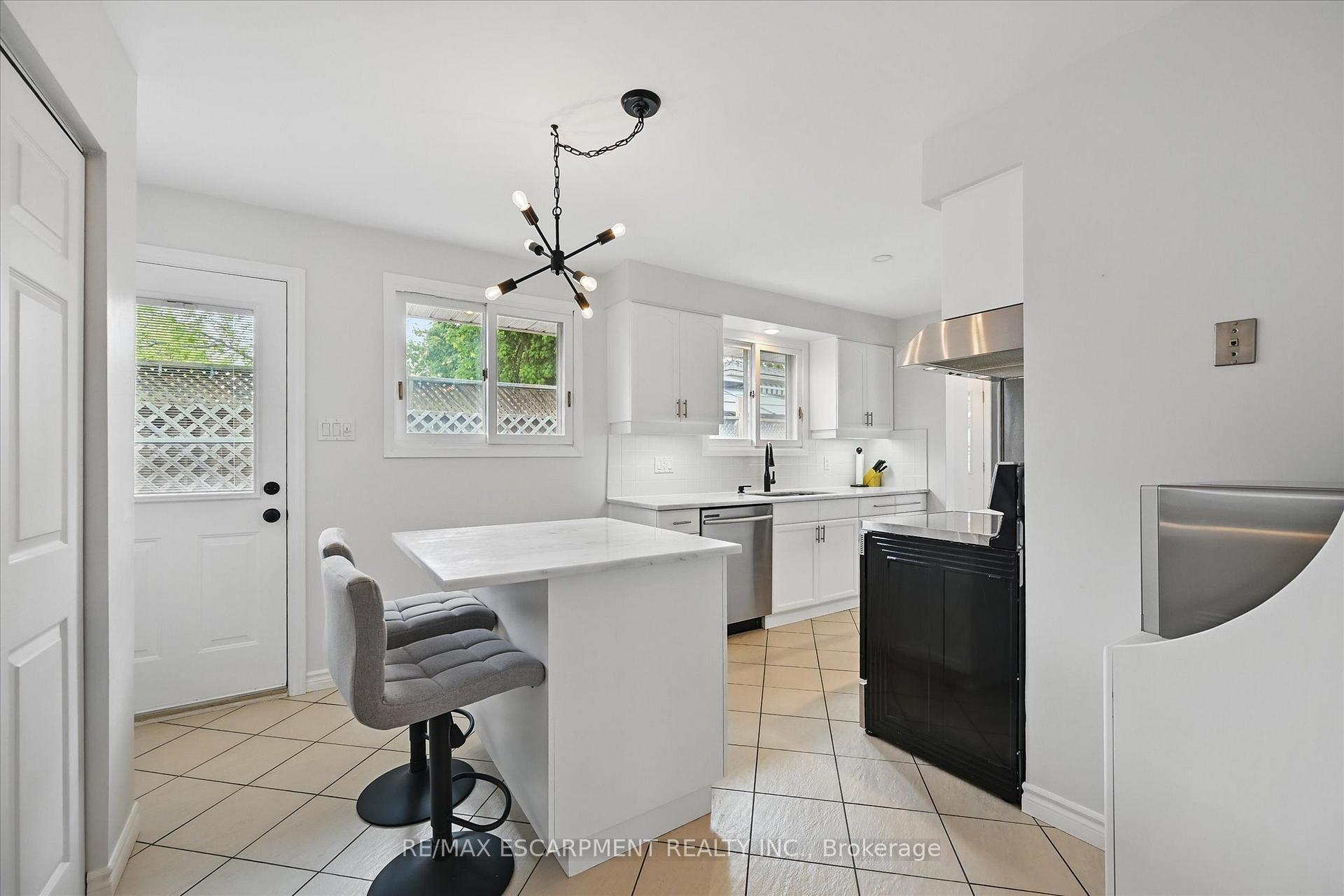 Photo 10 of 3409 Putter Place, Burlington, Roseland — HOMEH