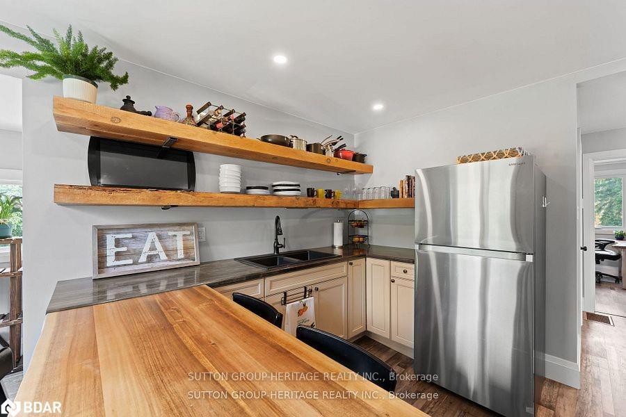 Photo 10 of 3660 Baldwick Lane, Springwater, Rural Springwater — HOMEH