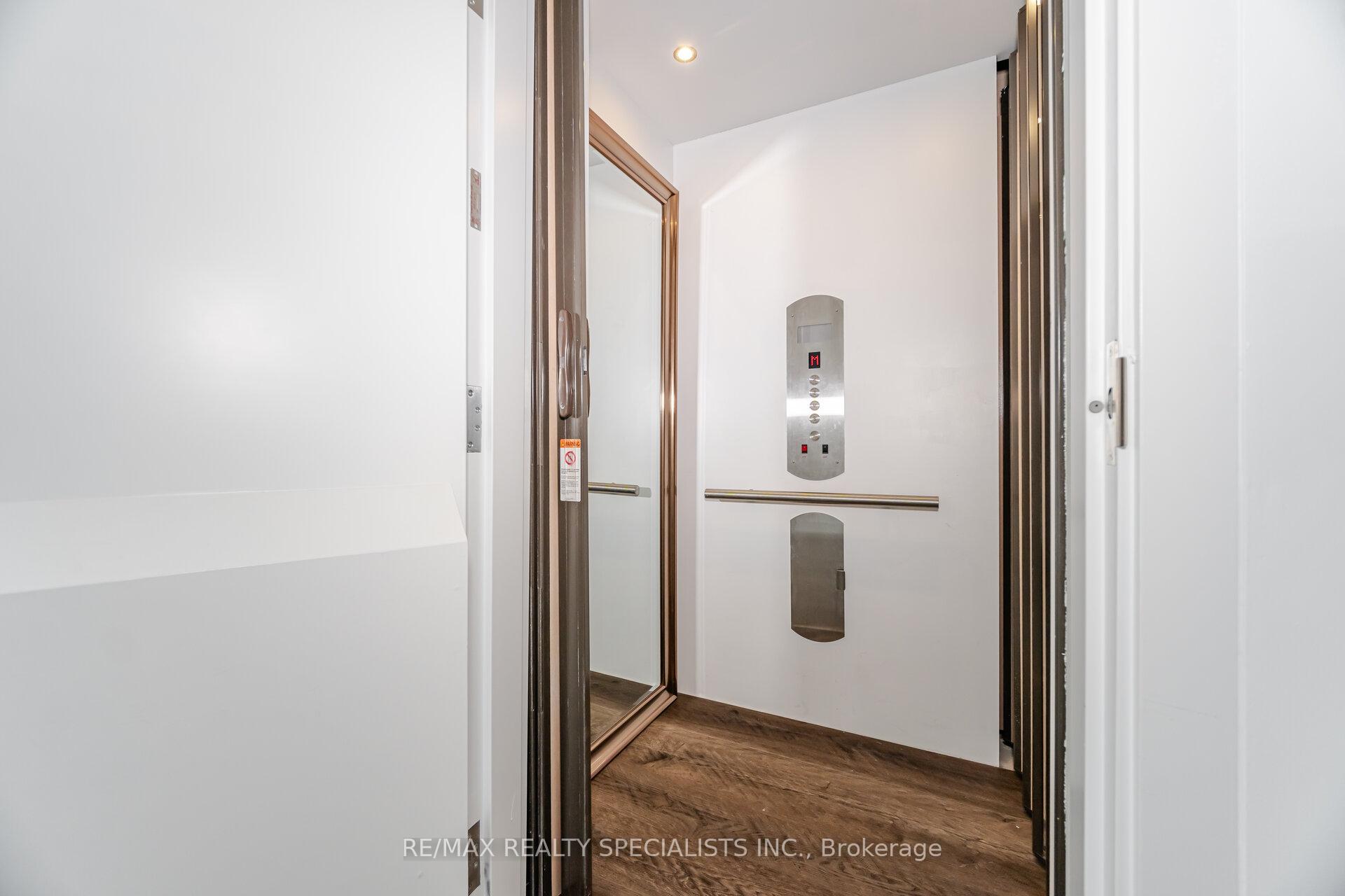 Photo 9 of Unit Unit 3, 1 Hartman Avenue, Vaughan, Islington Woods — HOMEH
