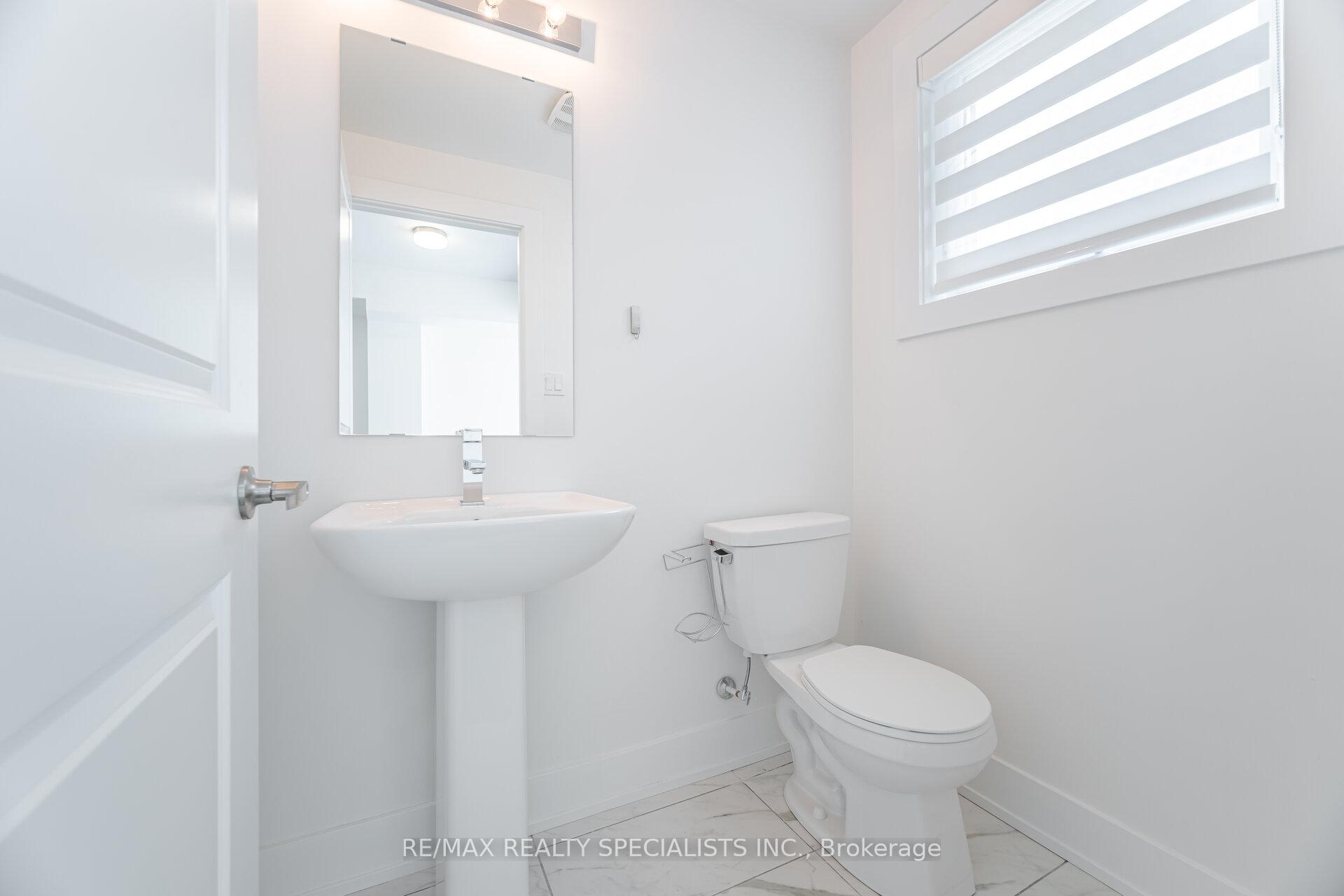 Photo 8 of Unit Unit 3, 1 Hartman Avenue, Vaughan, Islington Woods — HOMEH