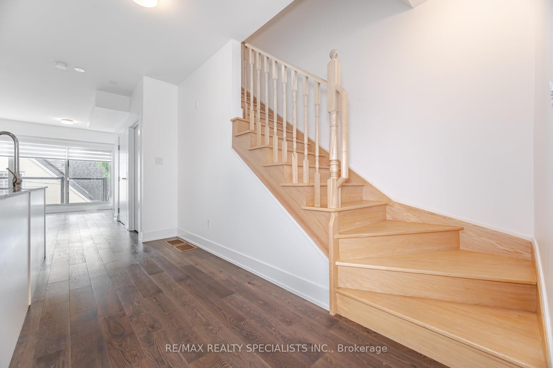 Photo 11 of Unit Unit 3, 1 Hartman Avenue, Vaughan, Islington Woods — HOMEH