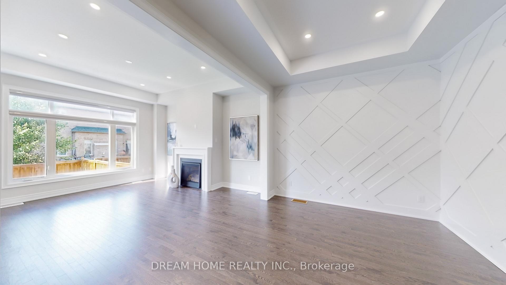 Photo 3 of 69 Blenheim Circle, Whitby, Rural Whitby — HOMEH