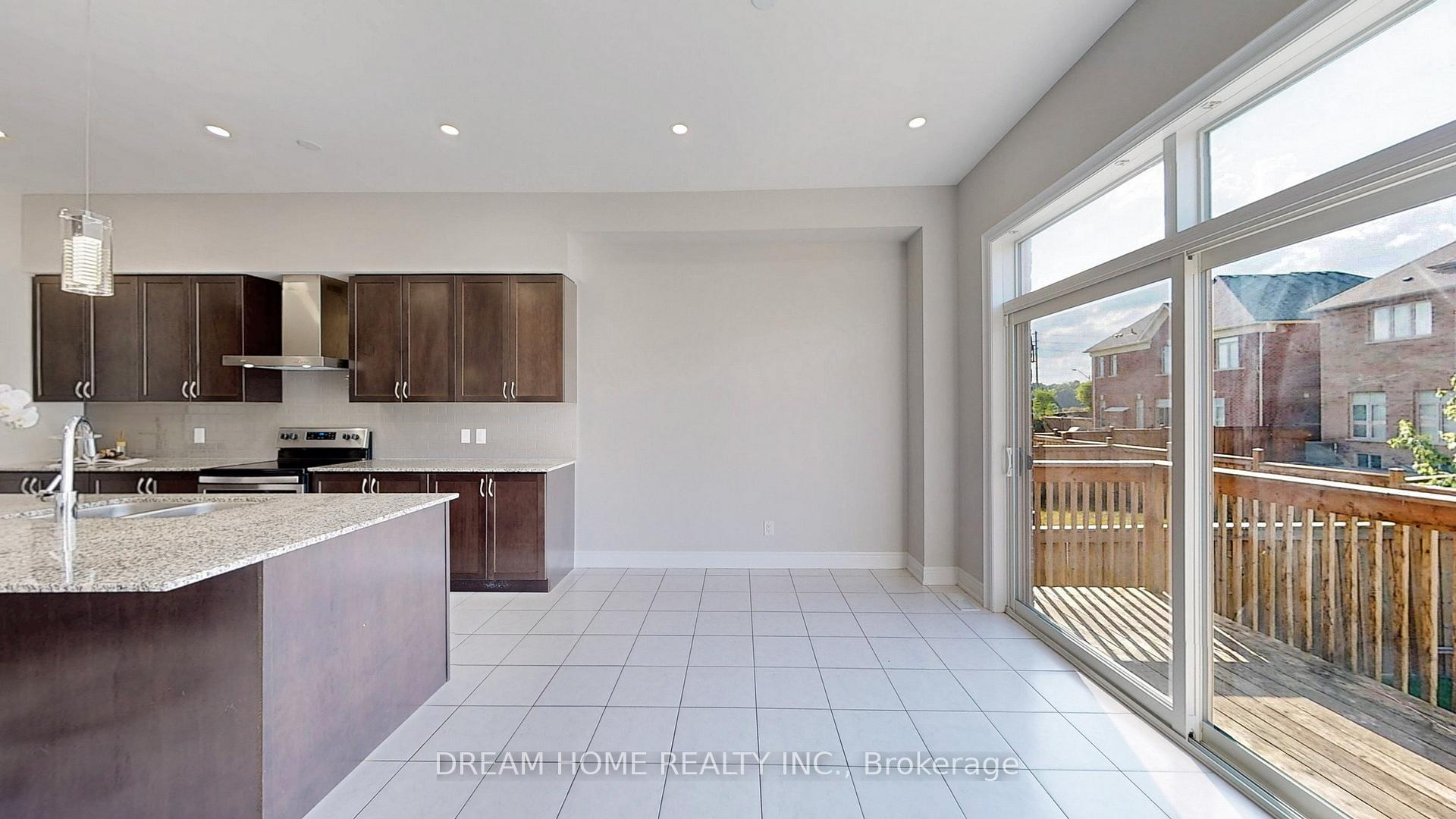Photo 16 of 69 Blenheim Circle, Whitby, Rural Whitby — HOMEH