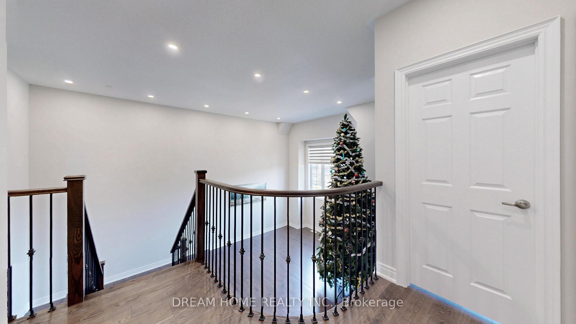Photo 36 of 69 Blenheim Circle, Whitby, Rural Whitby — HOMEH