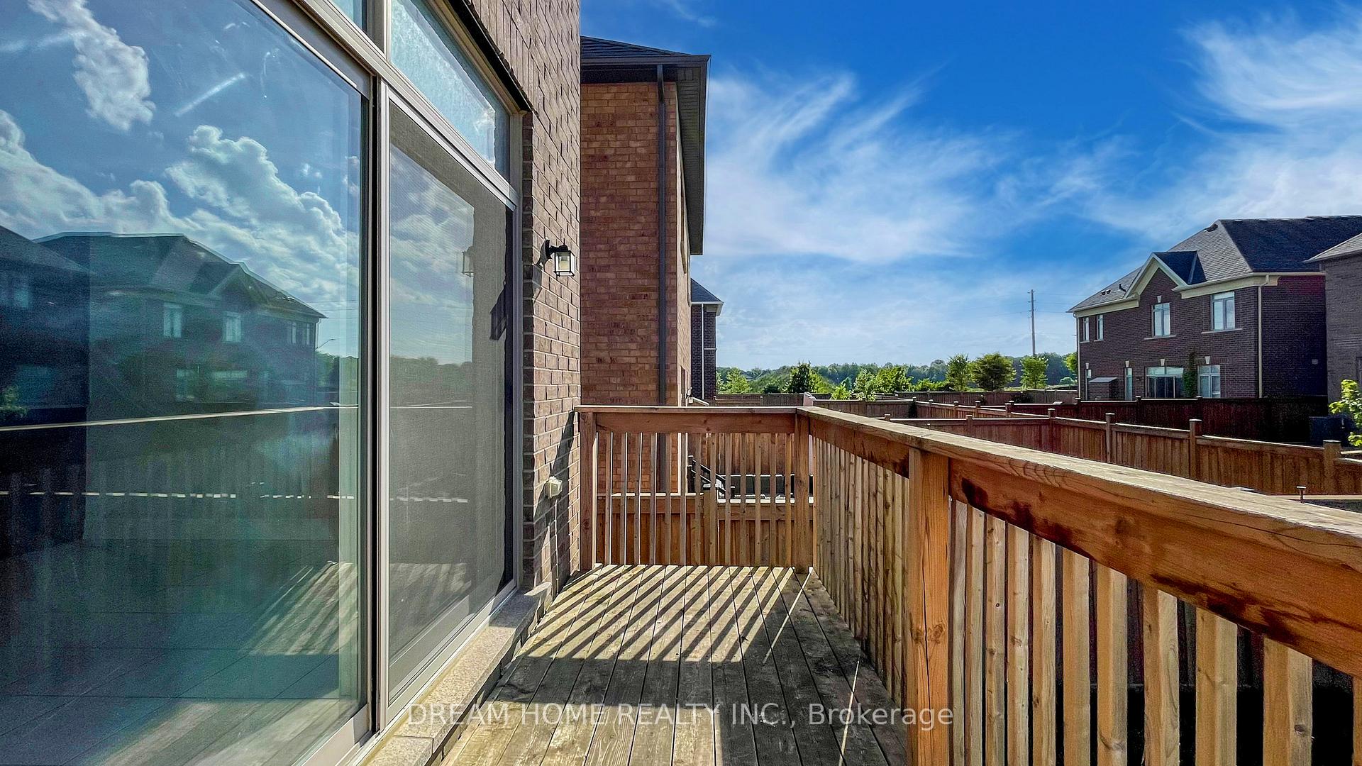 Photo 29 of 69 Blenheim Circle, Whitby, Rural Whitby — HOMEH