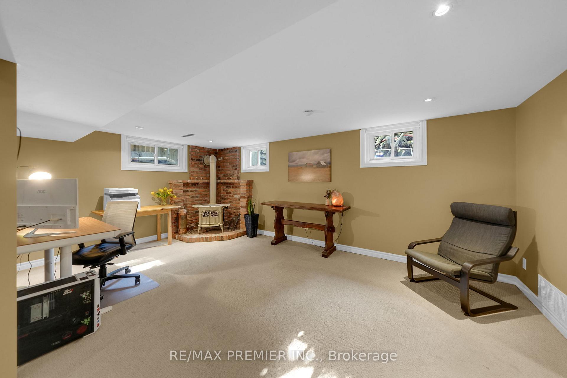 Photo 38 of 42 Windridge Drive, Markham, Bullock — HOMEH