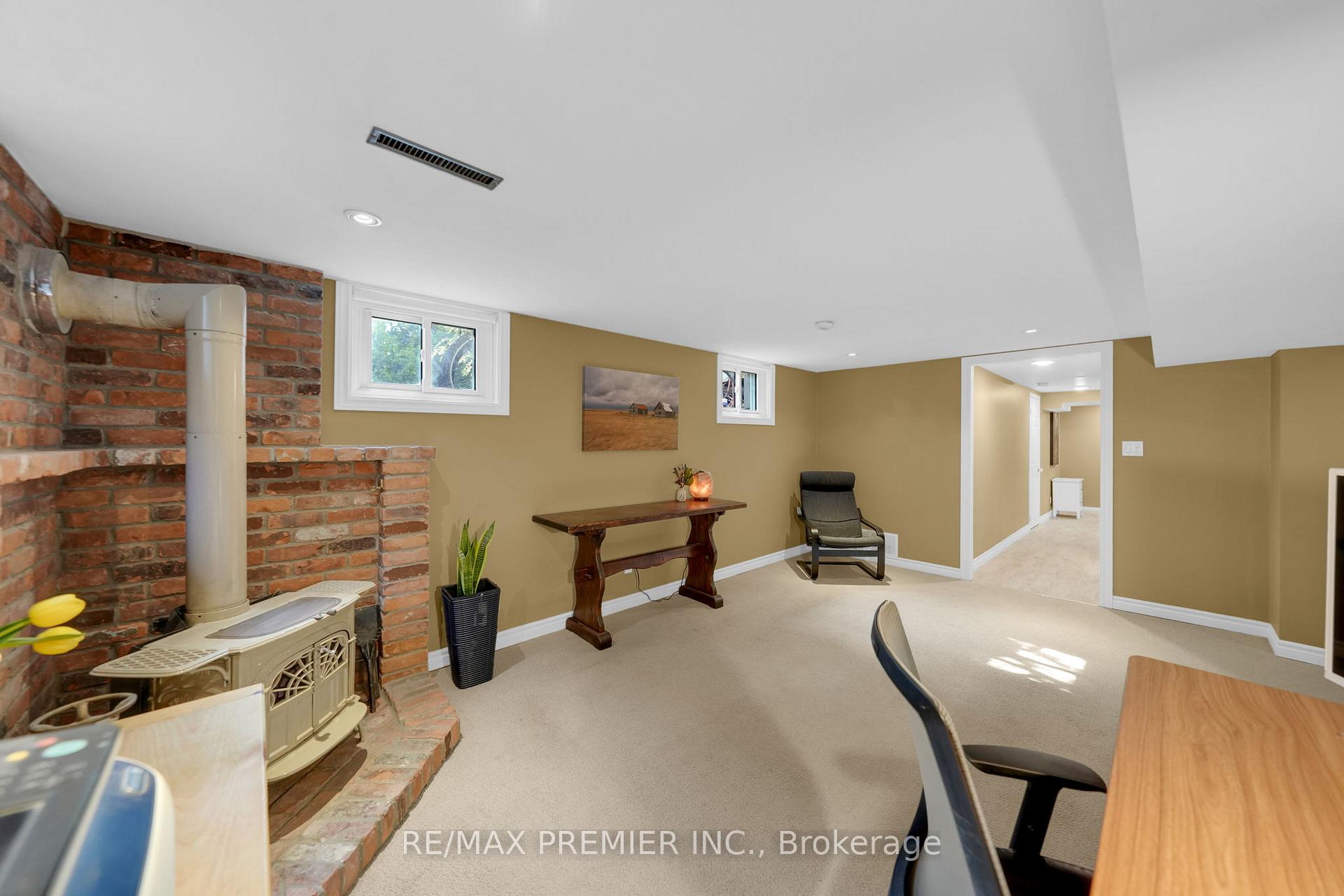 Photo 23 of 42 Windridge Drive, Markham, Bullock — HOMEH