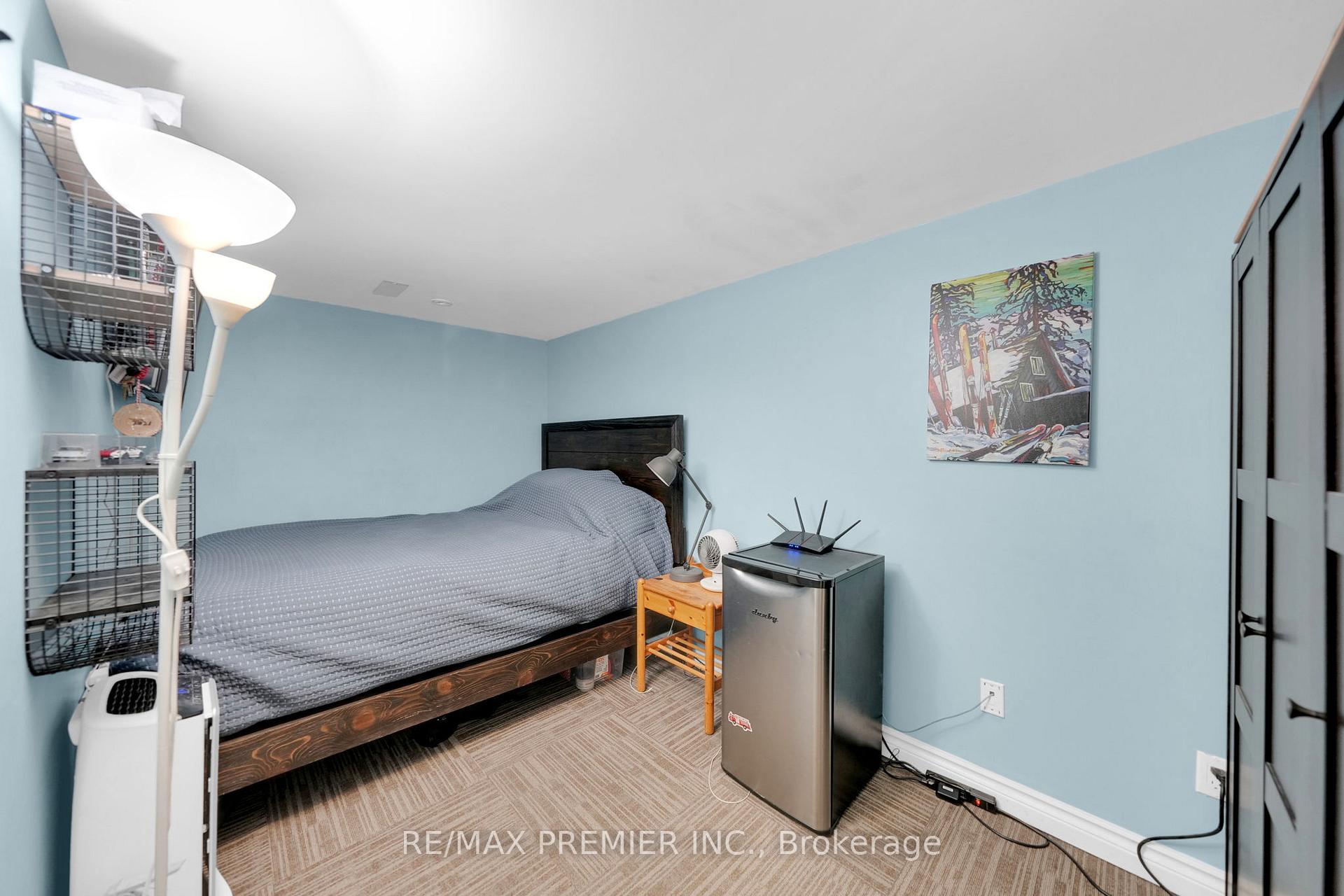 Photo 31 of 42 Windridge Drive, Markham, Bullock — HOMEH