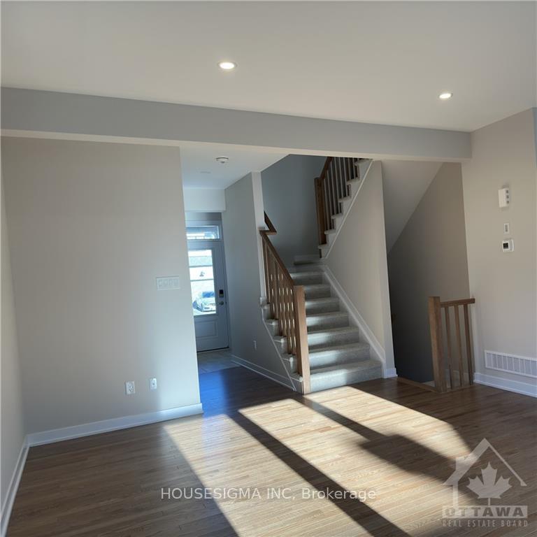 Photo 2 of 189 Conservancy Drive, Ottawa, Barrhaven - Heritage Park — HOMEH